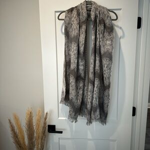 Oscar by Oscar de La Renta Scarf